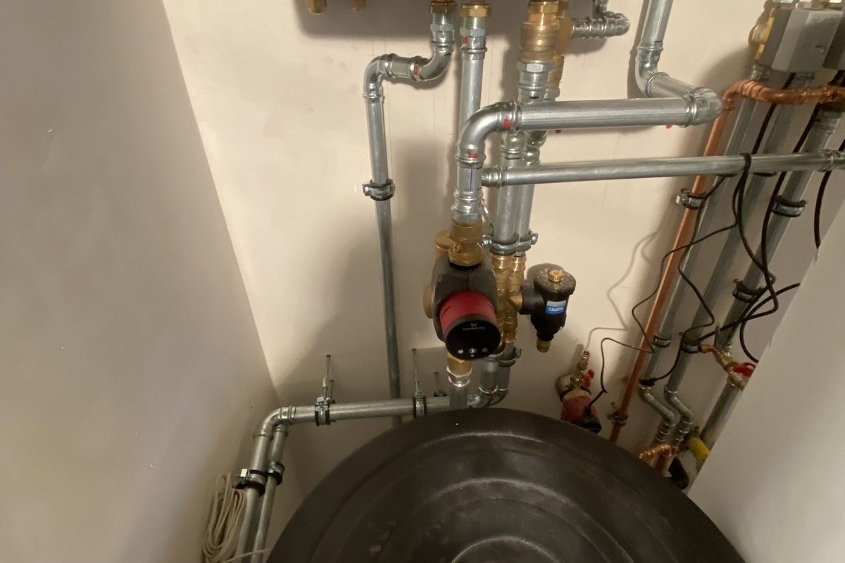 Radiatoren & leidingen - Lokeren